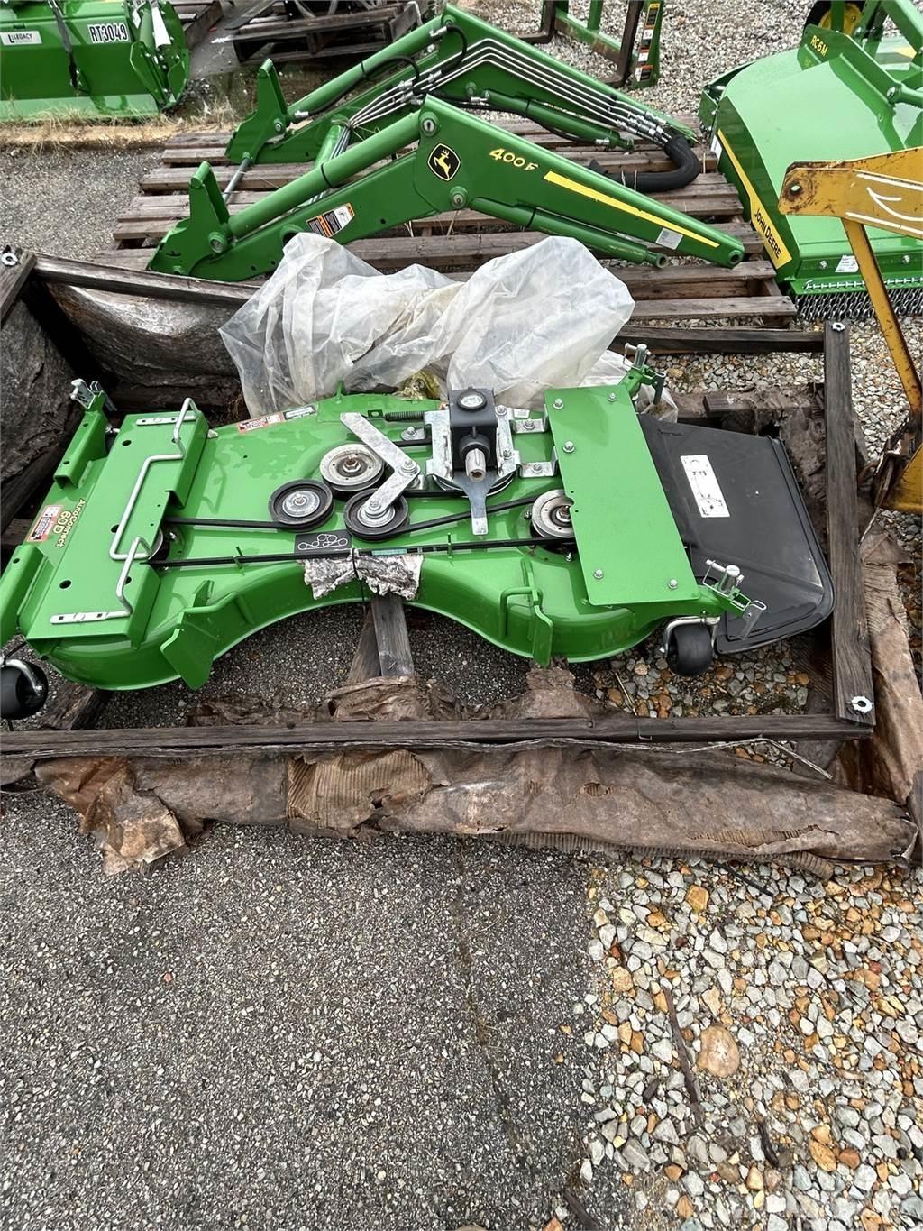 John Deere 60D Niidukid