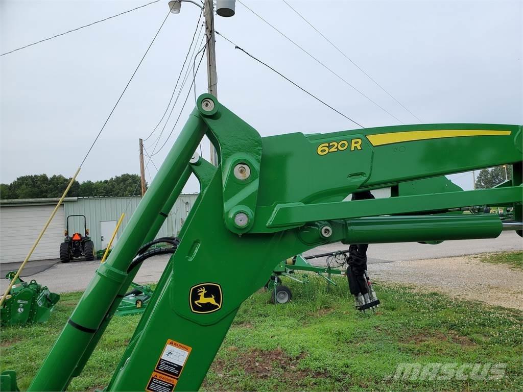John Deere 620R Traktorid