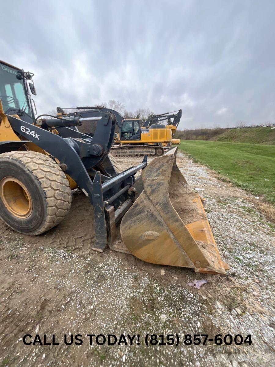 John Deere 624K Rataslaadurid