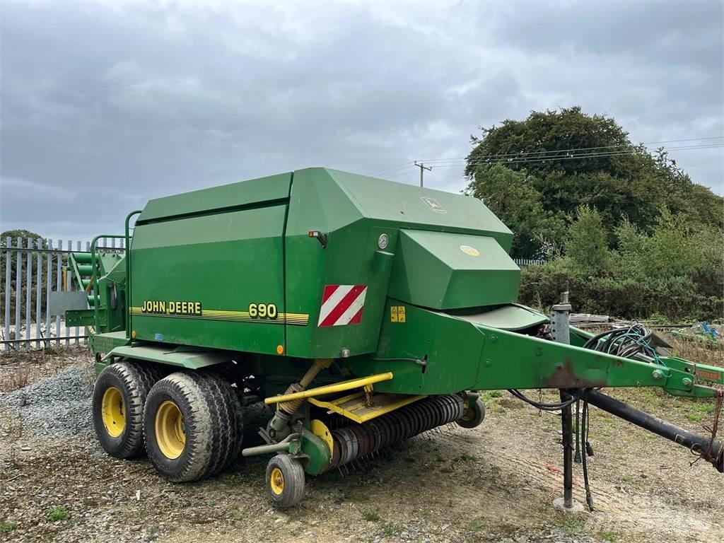 John Deere 690 Heinapressid