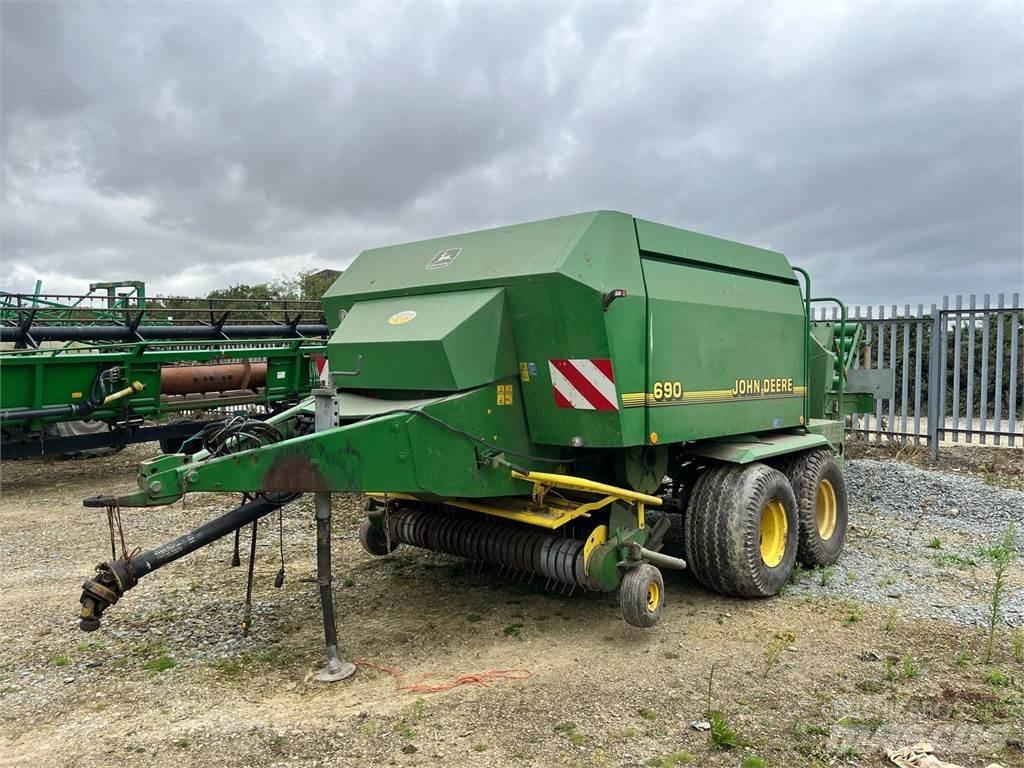 John Deere 690 Heinapressid