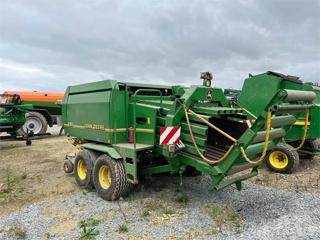 John Deere 690 Heinapressid