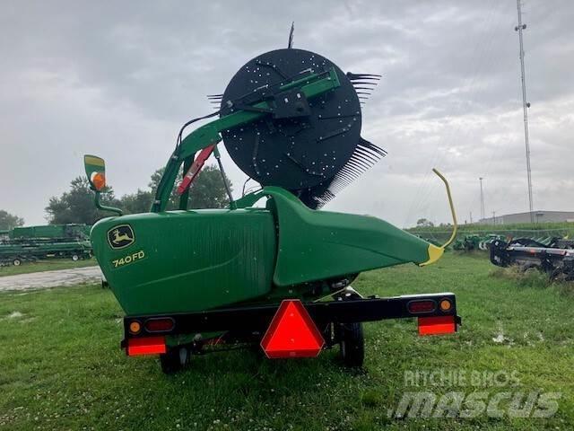 John Deere 712C Lisavarustus ja komponendid