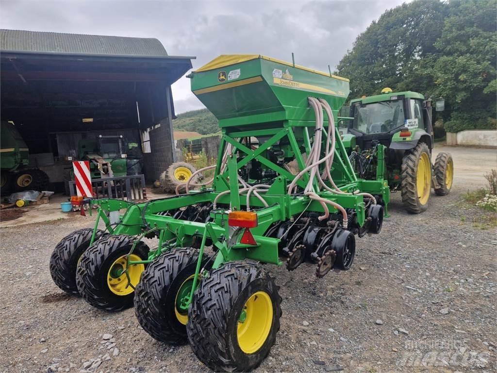 John Deere 750A Külvikud