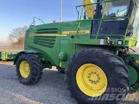 John Deere 7750 Silokombainid
