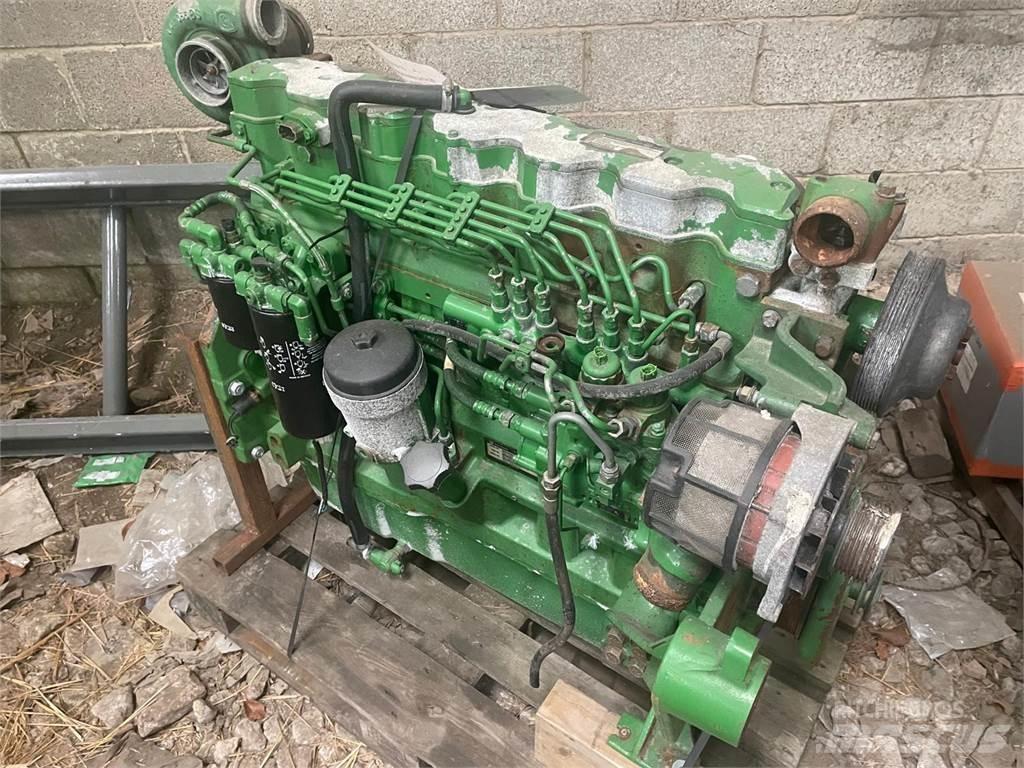 John Deere 8.1L Mootorid
