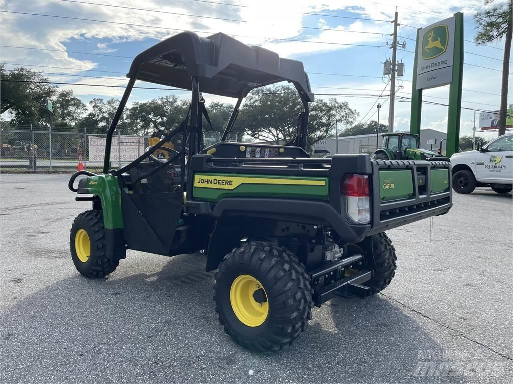 John Deere 815E Kommunaalteenuste tehnika
