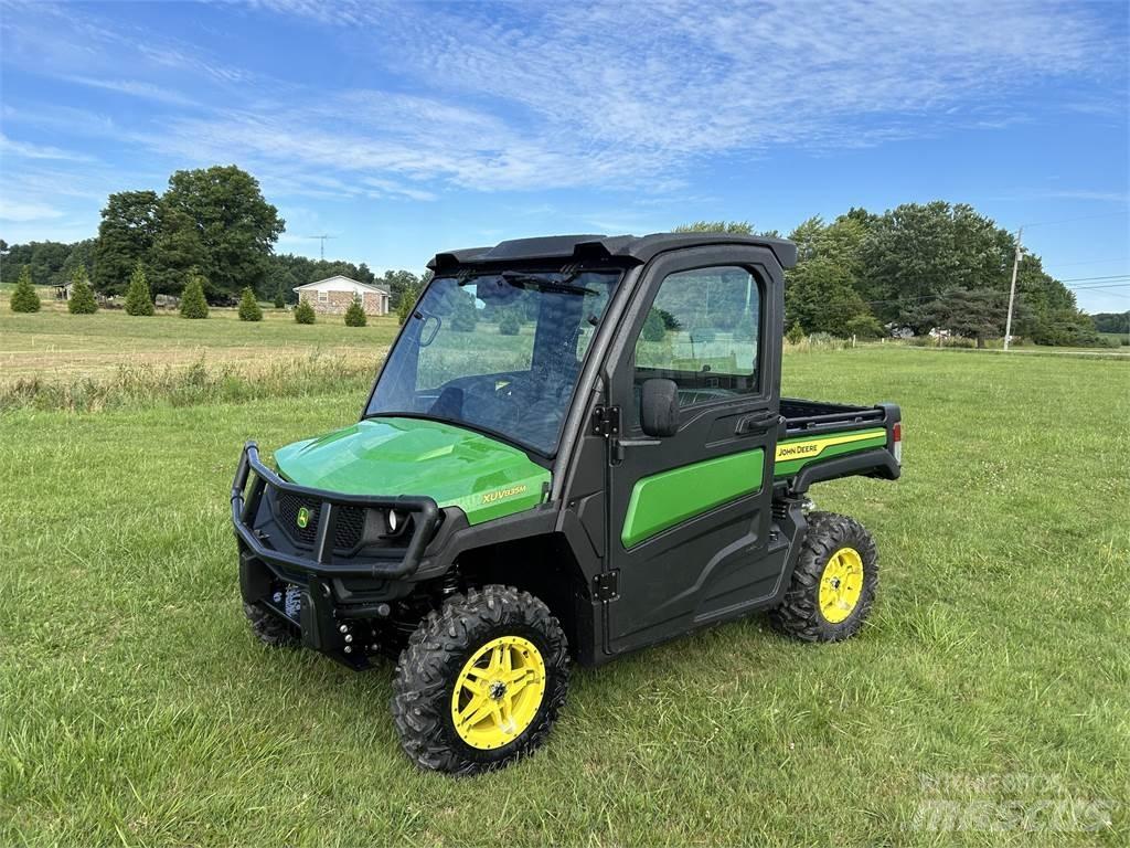 John Deere 835M Kommunaalteenuste tehnika