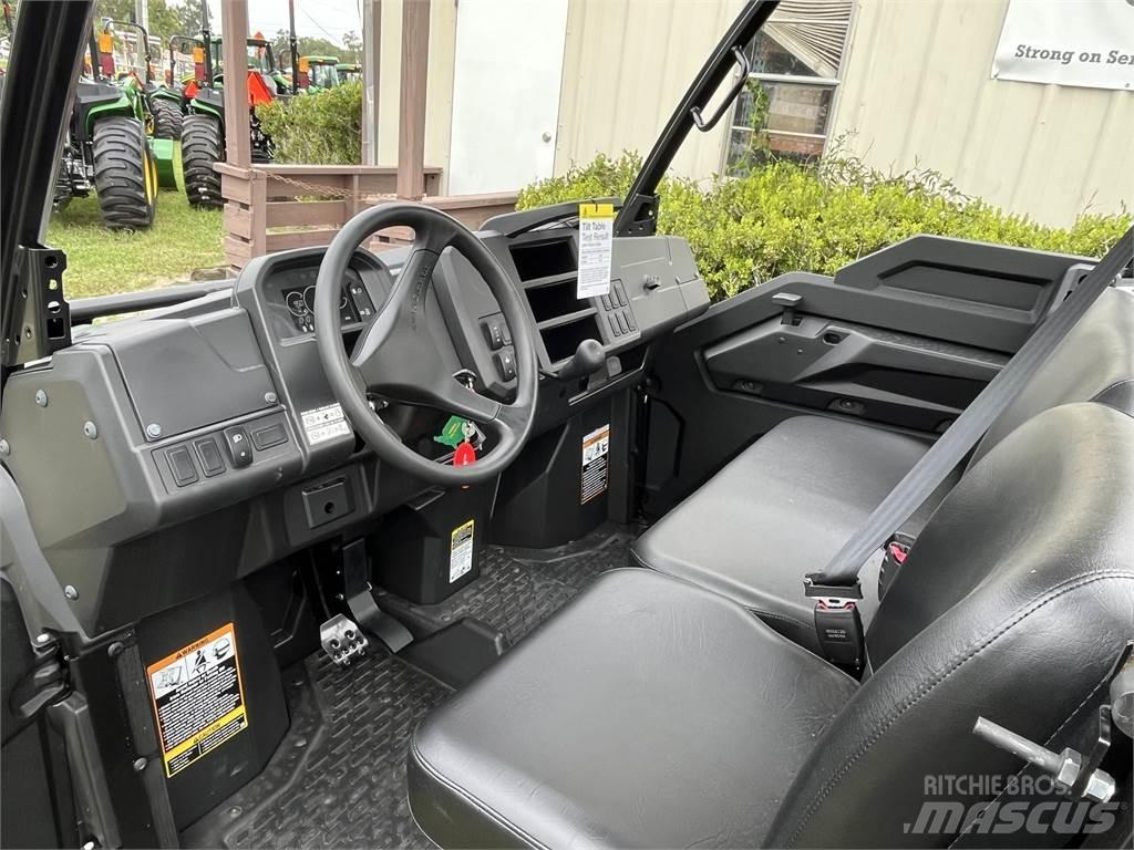 John Deere 835M Kommunaalteenuste tehnika