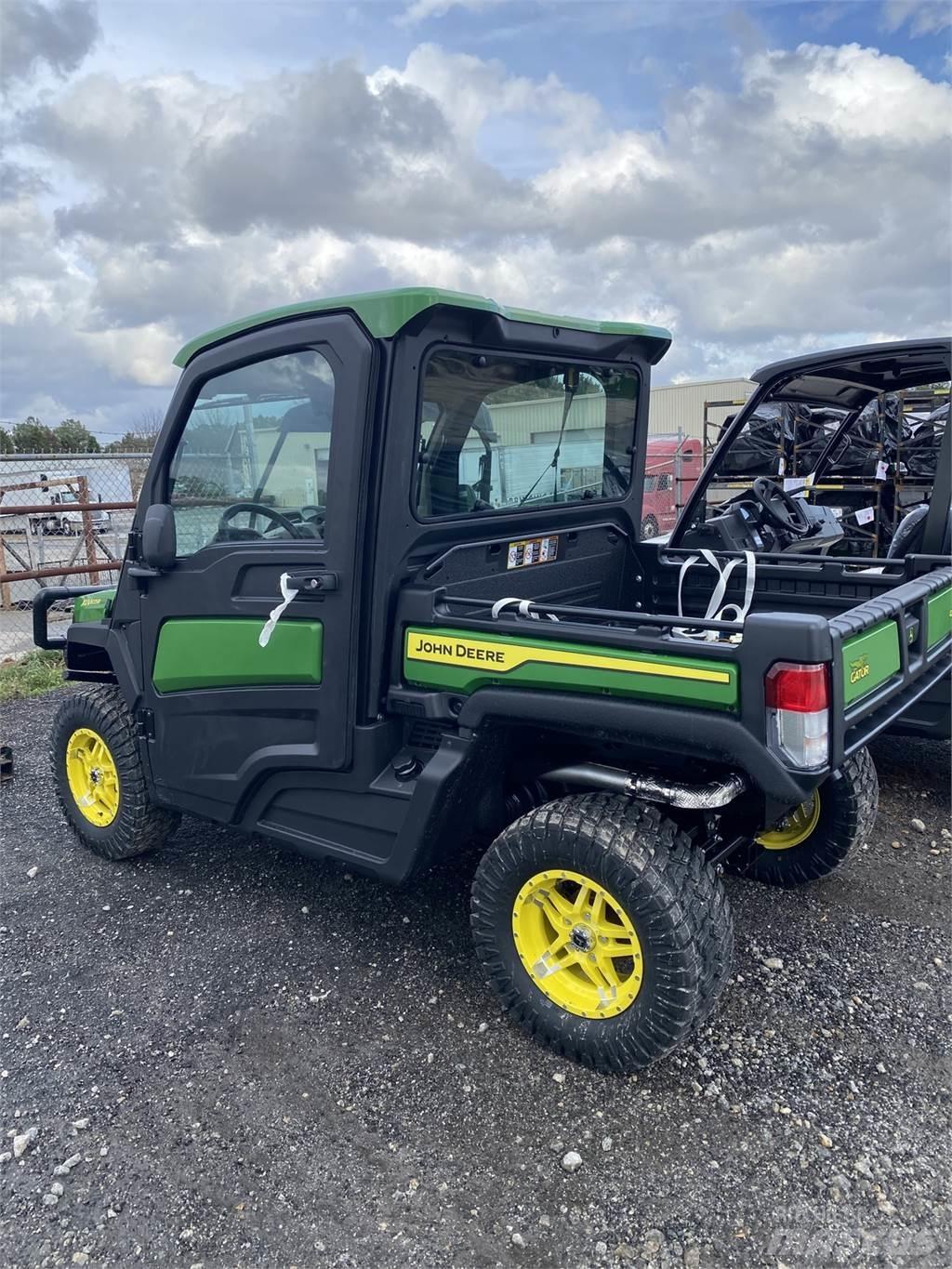 John Deere 835R Kommunaalteenuste tehnika