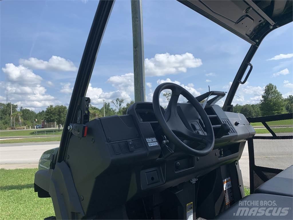 John Deere 865M Kommunaalteenuste tehnika