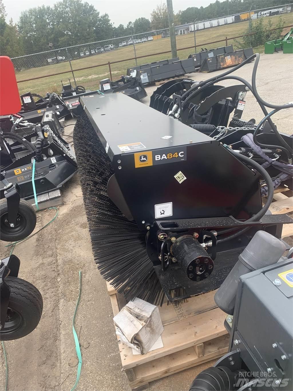 John Deere BA84C Muu