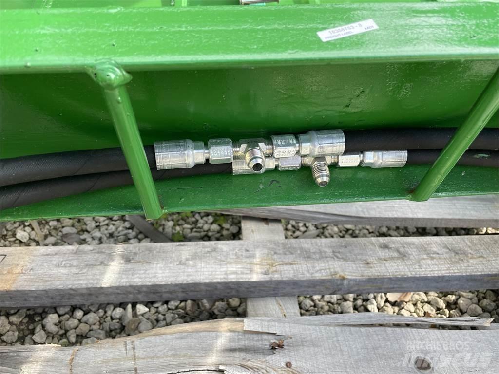 John Deere CR61G Muud traktoritarvikud