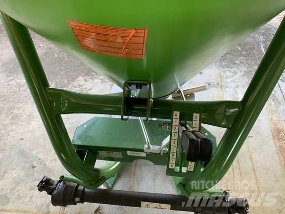 John Deere F/500 Haagispritsid