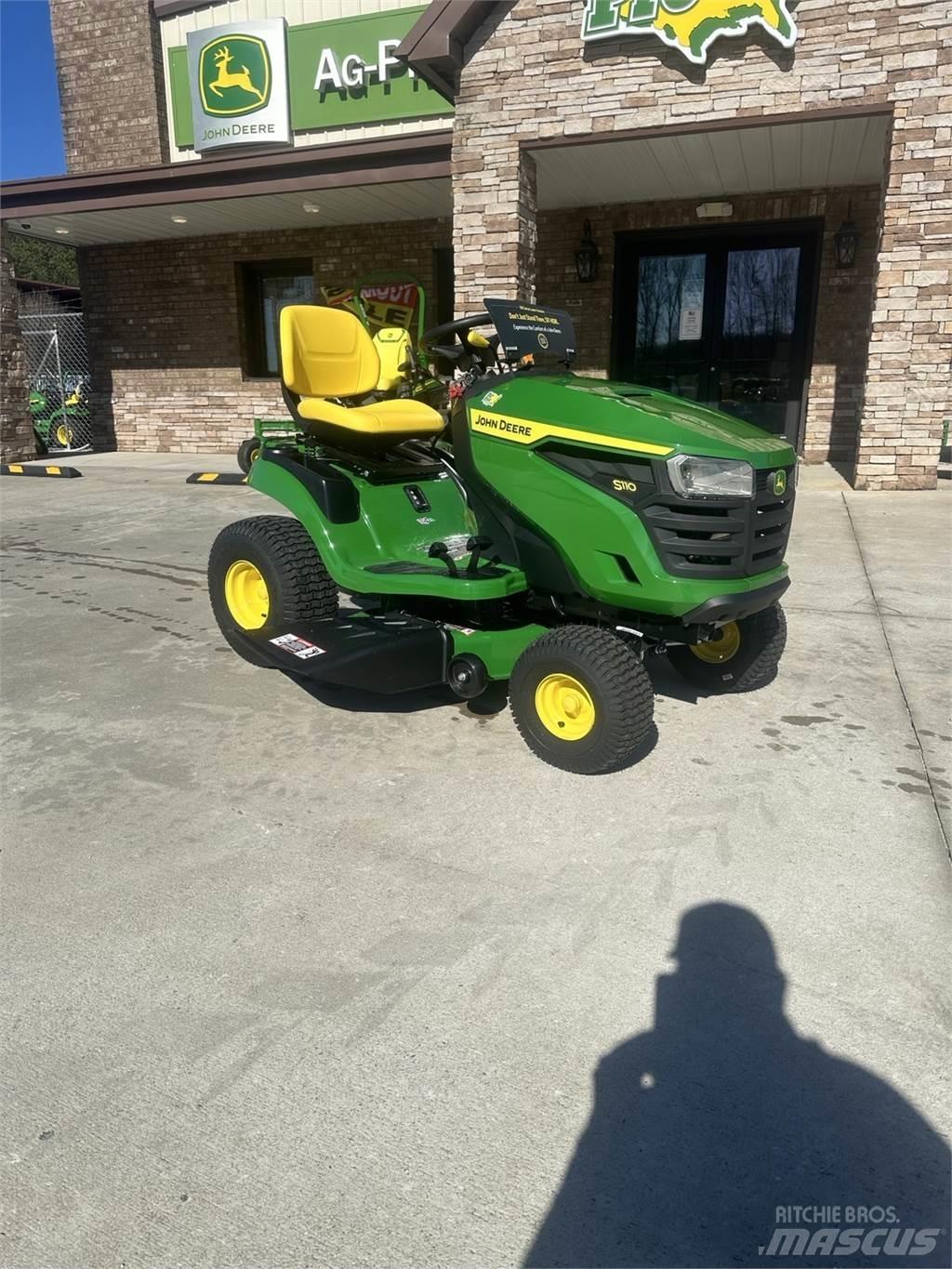 John Deere S110 Murutraktorid