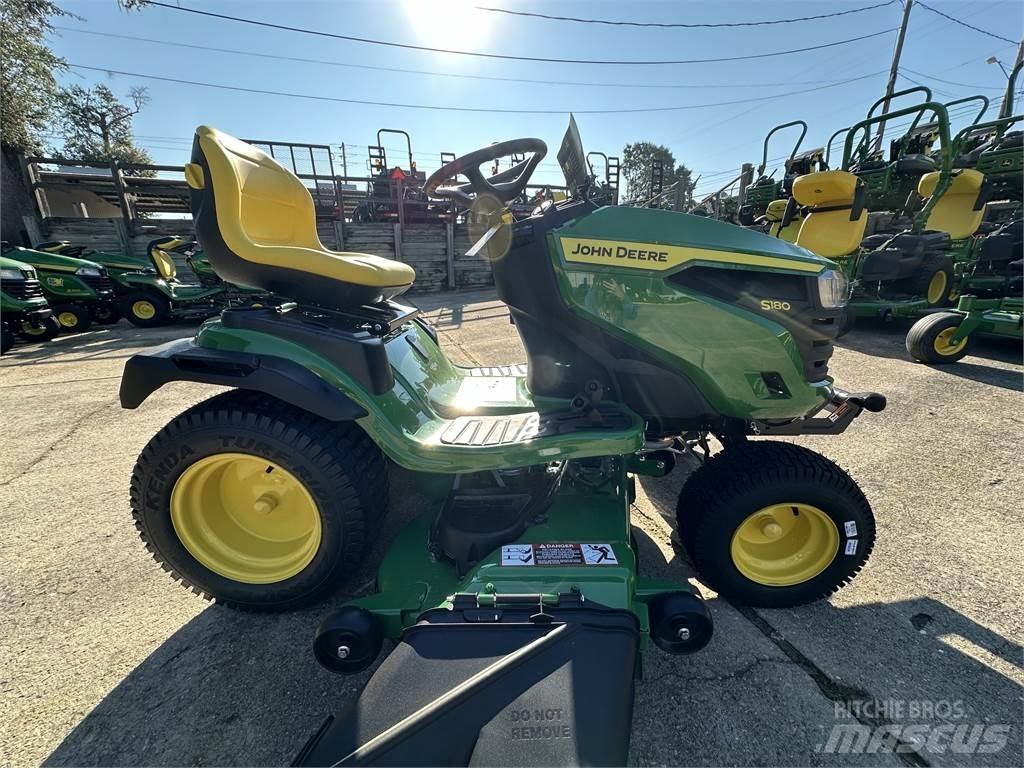 John Deere S180 Kompakttraktorid