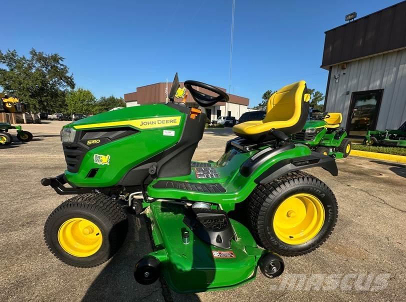 John Deere S180 Kompakttraktorid