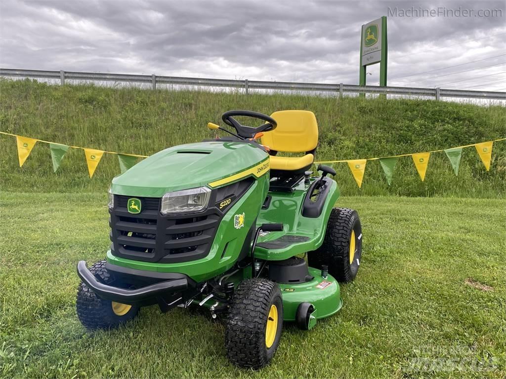 John Deere S220 Murutraktorid