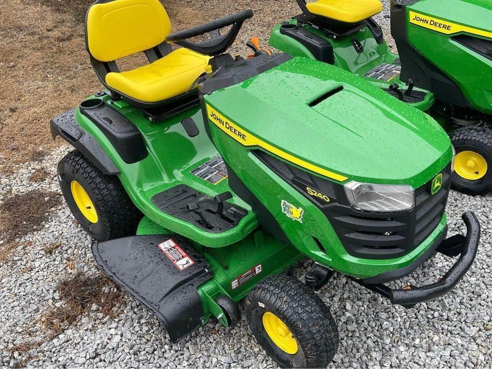 John Deere S240 Kompakttraktorid