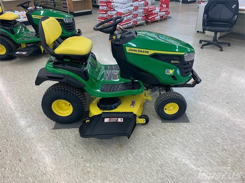 John Deere S240 Kompakttraktorid
