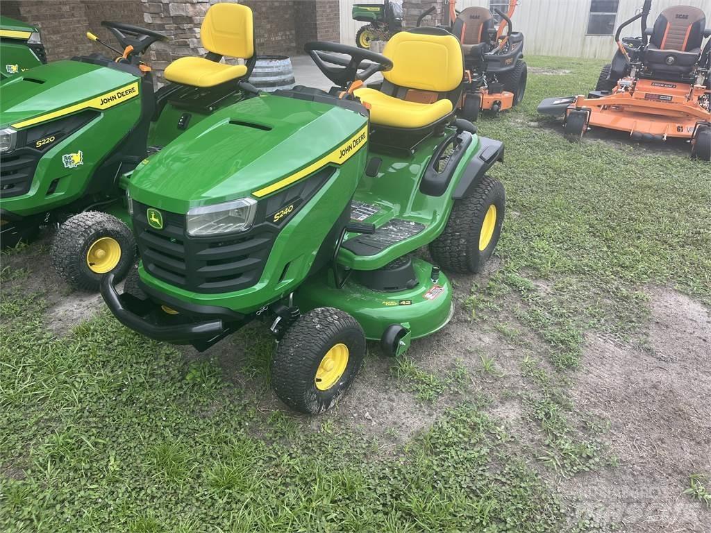 John Deere S240 Kompakttraktorid