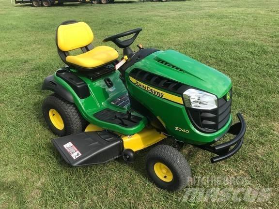 John Deere S240 Kompakttraktorid
