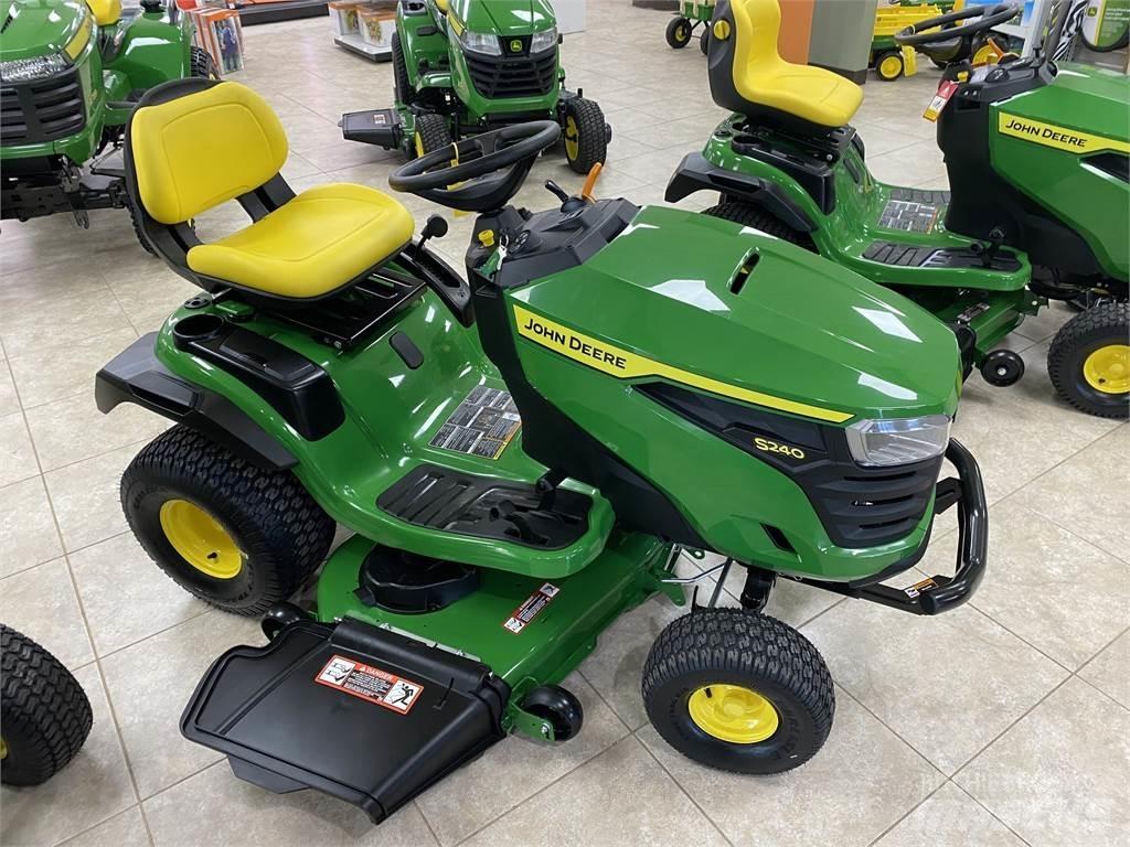 John Deere S240 Kompakttraktorid