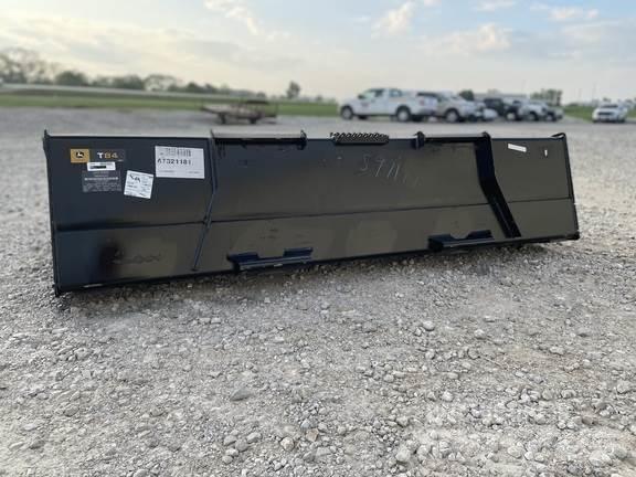 John Deere T84 Muu