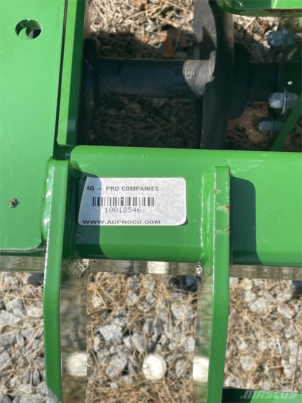John Deere TM Randaalid
