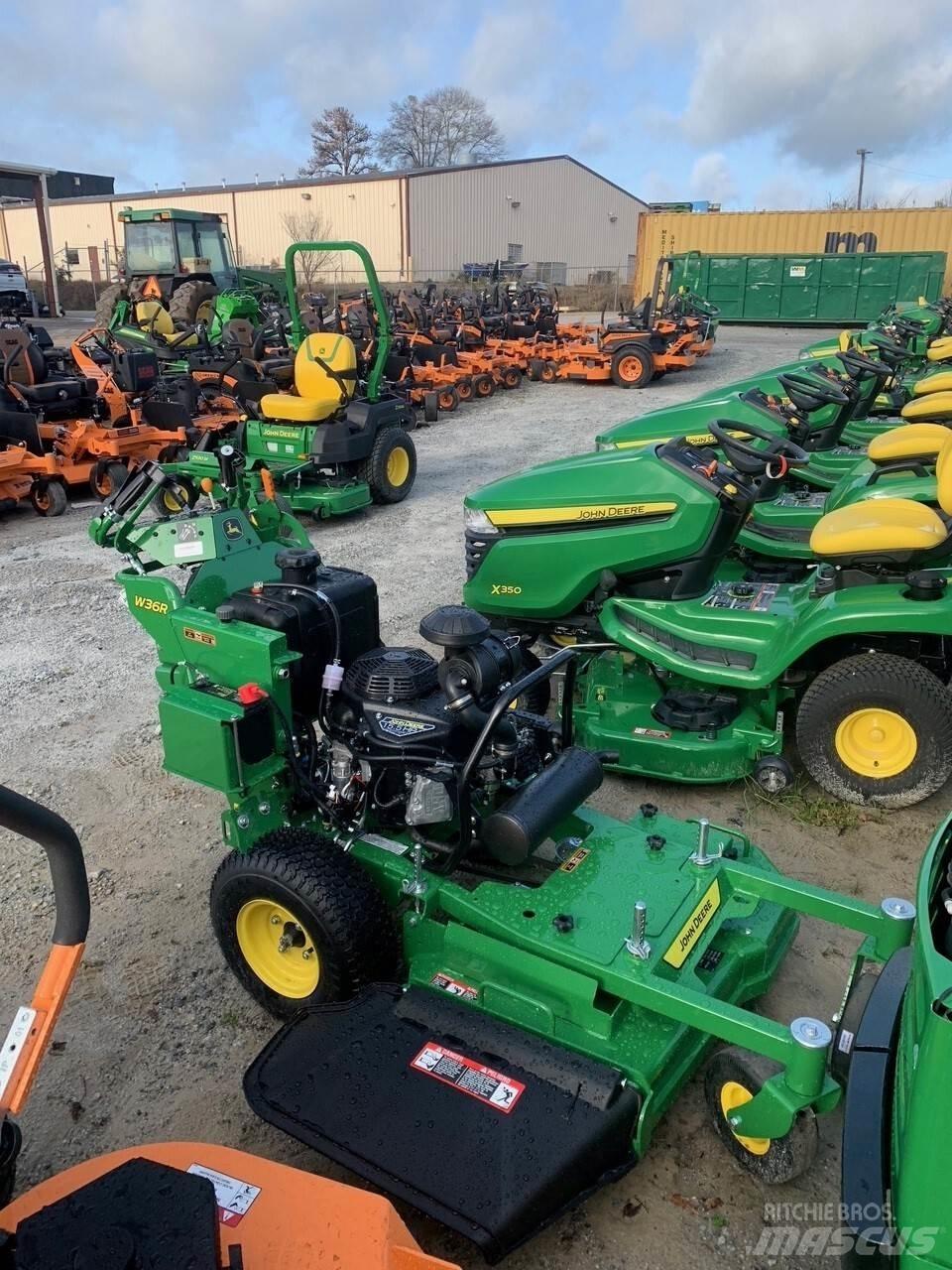 John Deere W36R Taga jalutatavad niidukid