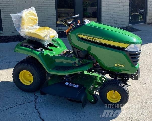 John Deere X330 Kompakttraktorid