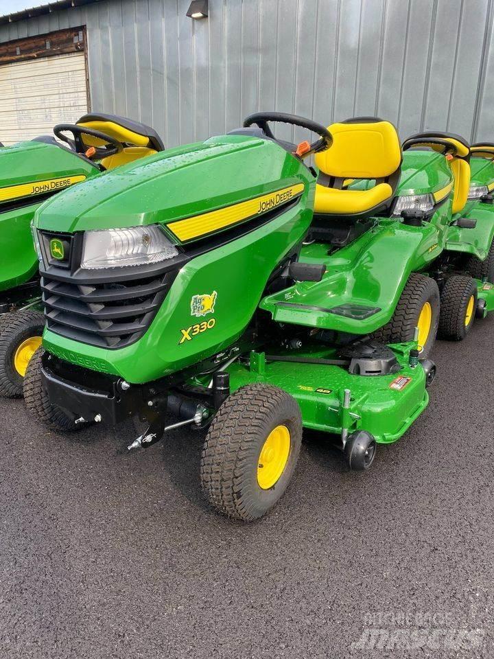 John Deere X330 Kompakttraktorid