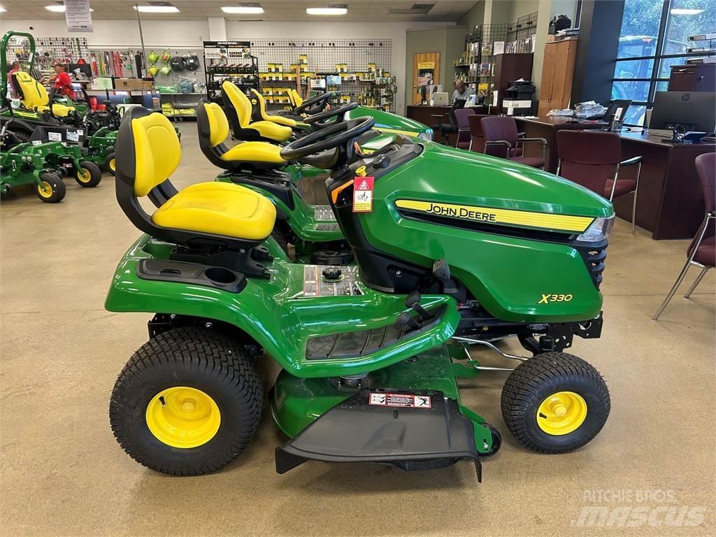 John Deere X330 Kompakttraktorid