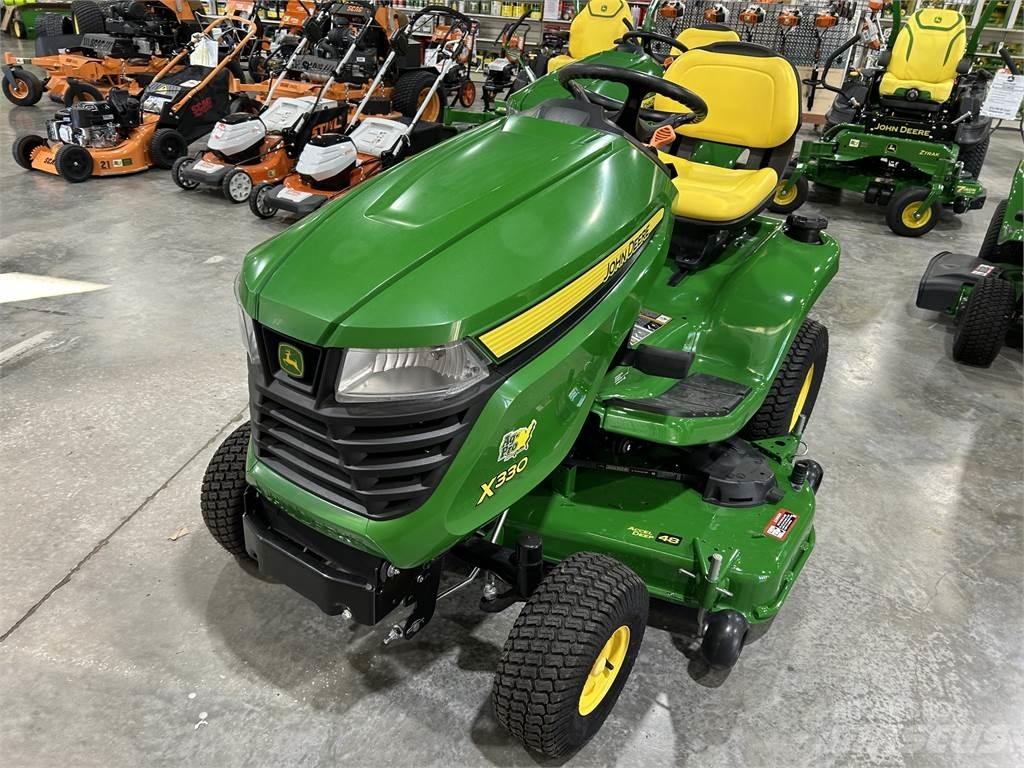 John Deere X330 Kompakttraktorid
