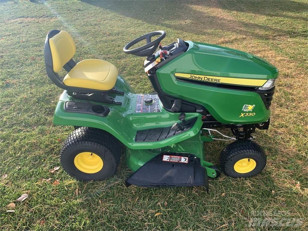 John Deere X330 Kompakttraktorid