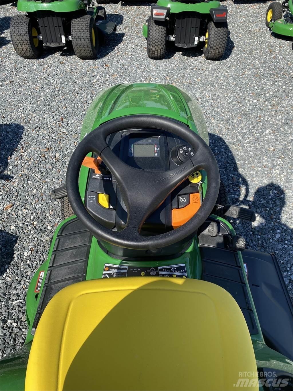 John Deere X330 Kompakttraktorid
