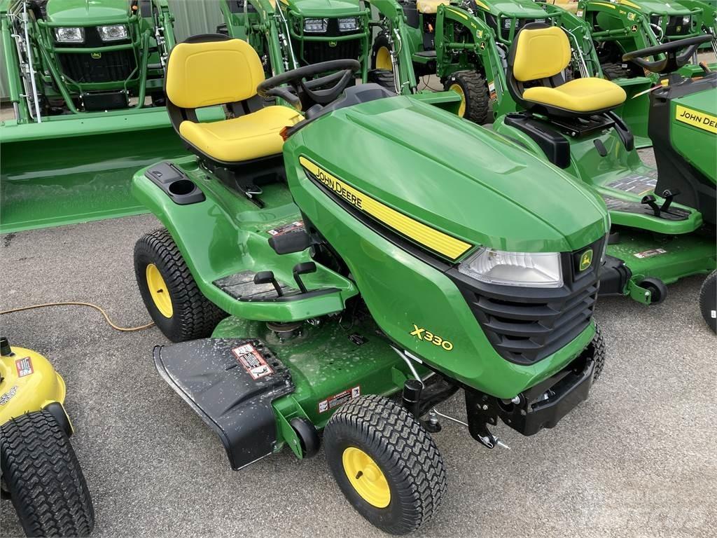 John Deere X330 Kompakttraktorid