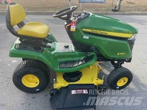 John Deere X350 Kompakttraktorid
