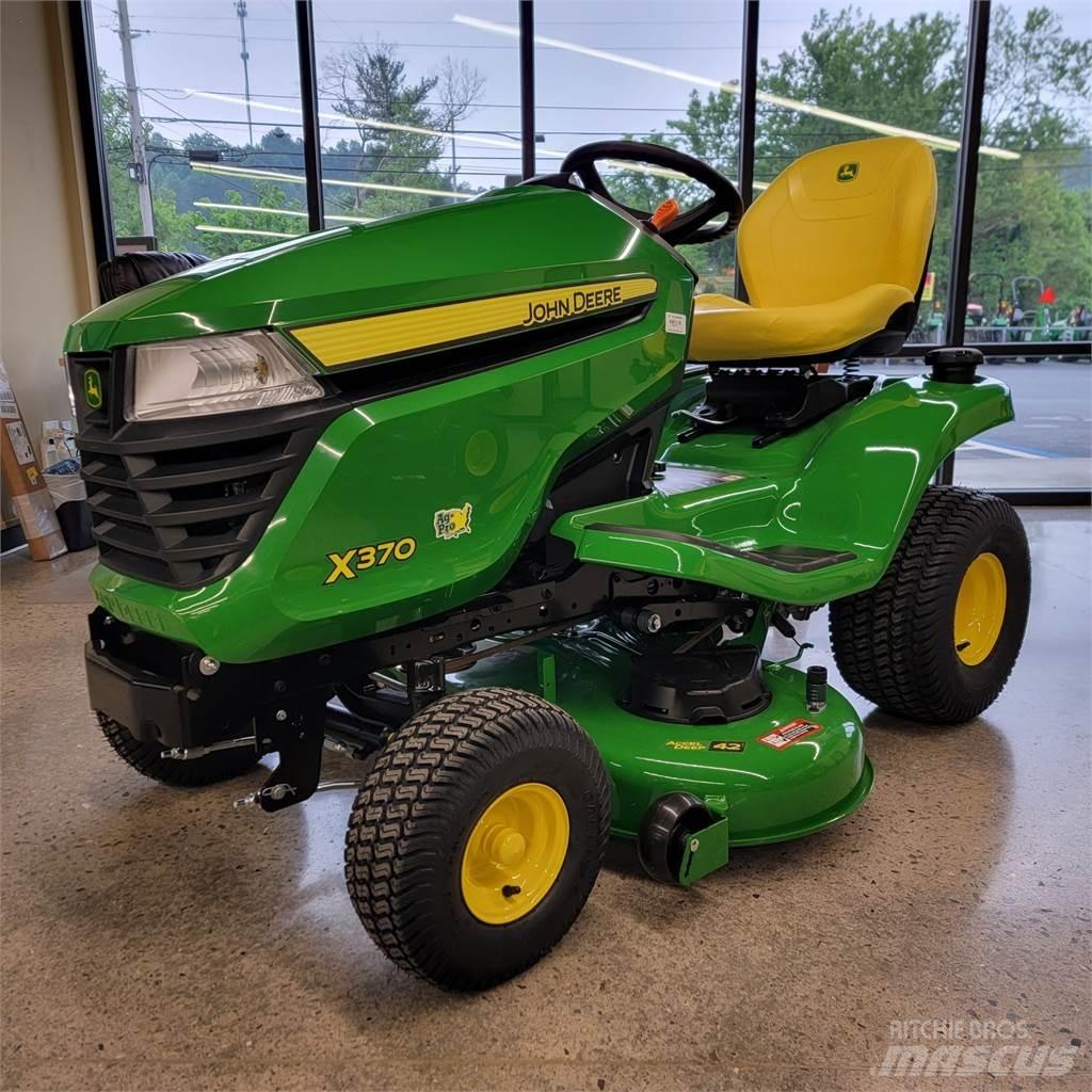 John Deere X370 Kompakttraktorid