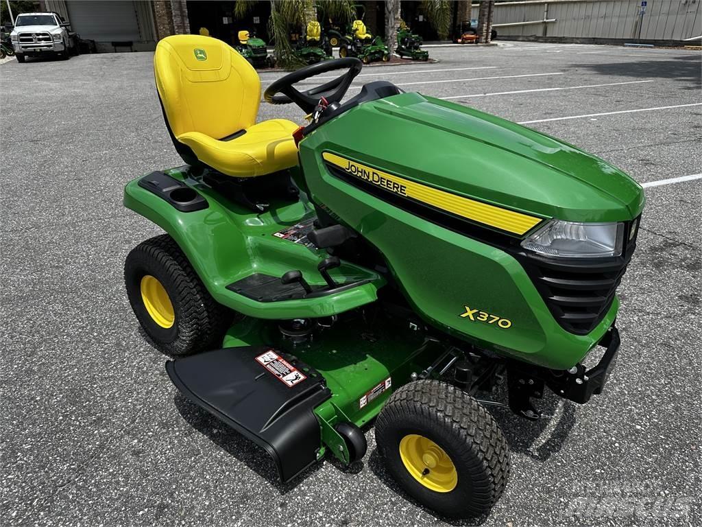 John Deere X370 Kompakttraktorid