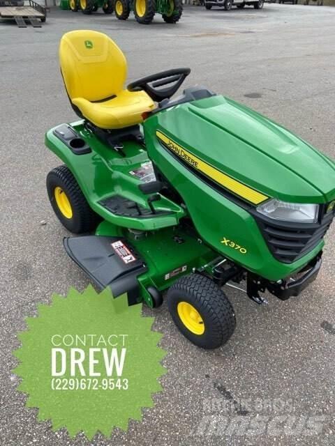 John Deere X370 Kompakttraktorid