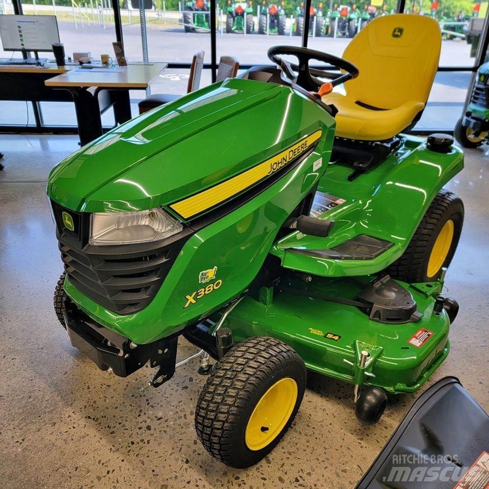 John Deere X380 Kompakttraktorid