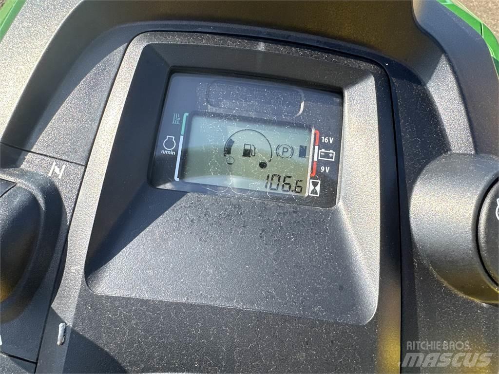 John Deere x380 Kompakttraktorid