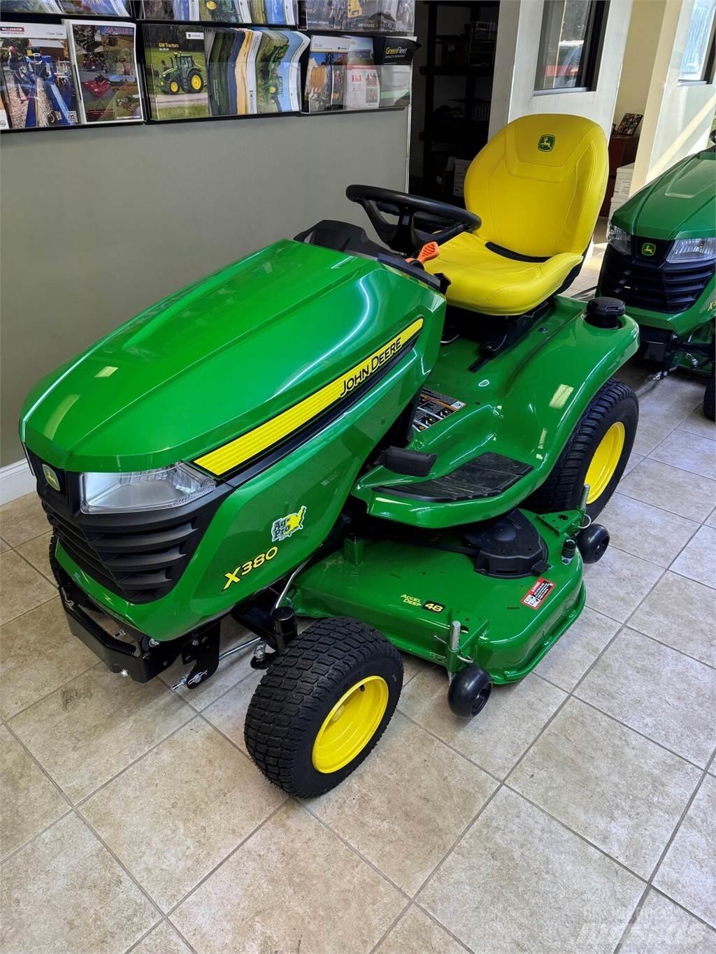 John Deere X380 Kompakttraktorid