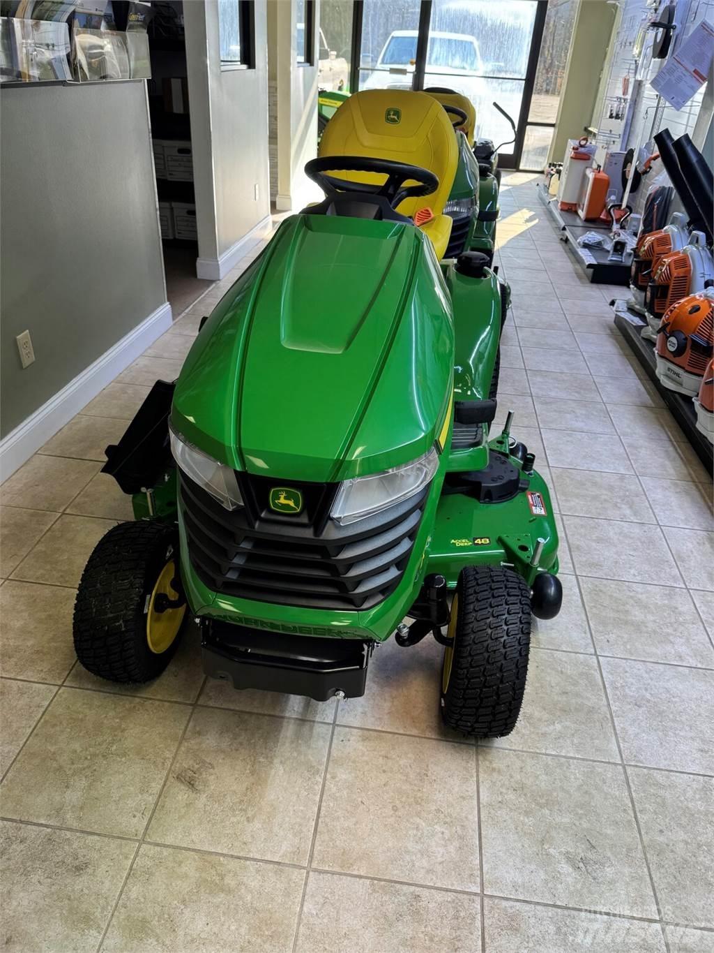 John Deere X380 Kompakttraktorid