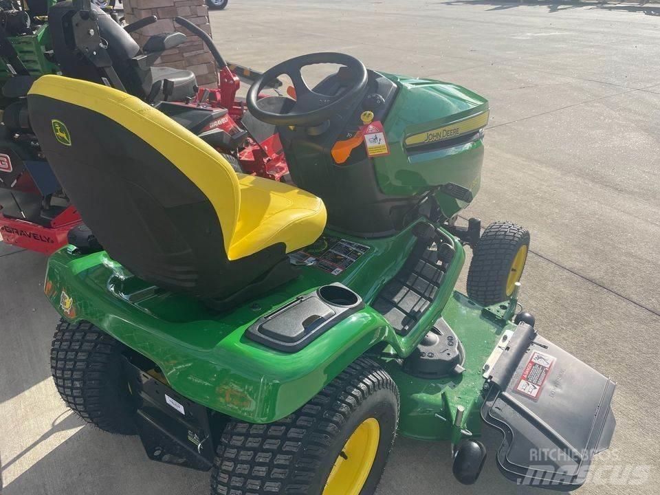 John Deere X380 Kompakttraktorid