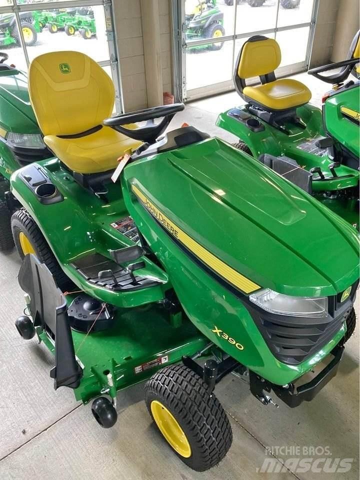 John Deere X390 Kompakttraktorid