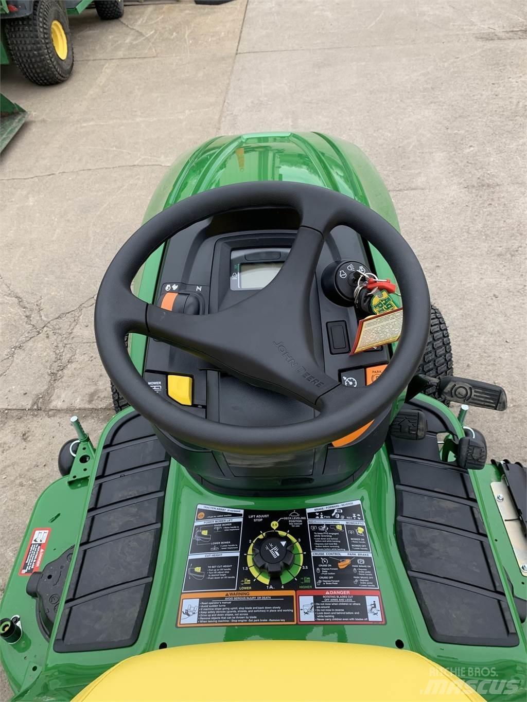 John Deere X390 Kompakttraktorid