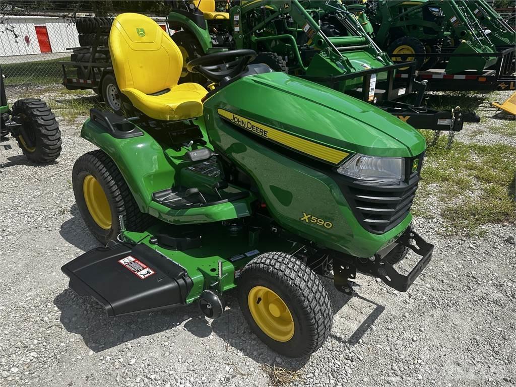 John Deere X590 Kompakttraktorid