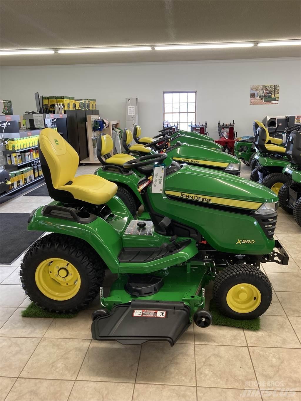 John Deere X590 Kompakttraktorid